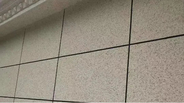 建筑外墻煥新難題？百適涂無(wú)機(jī)陶瓷涂料讓舊樓重獲新生！